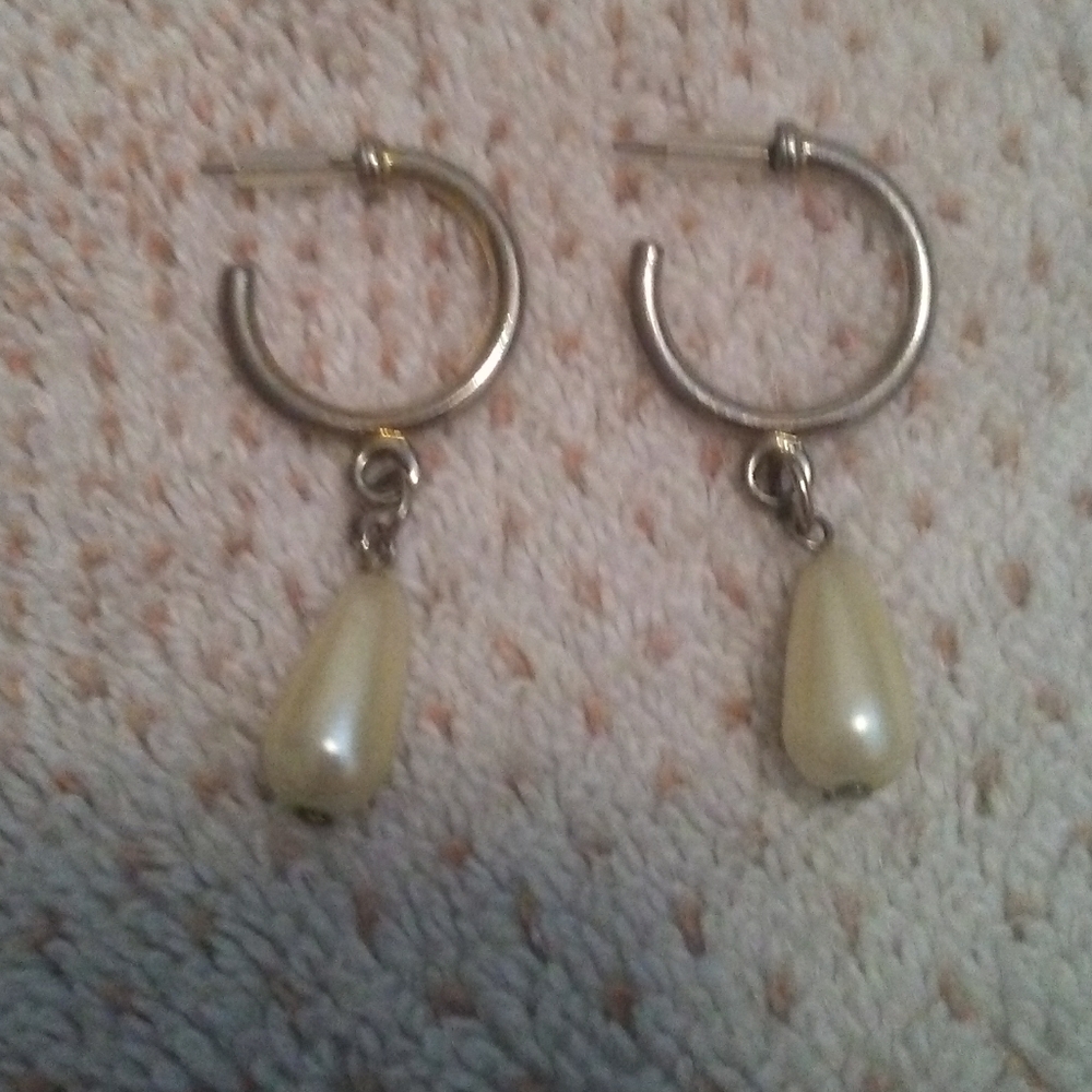 Faux pearl costume earrings